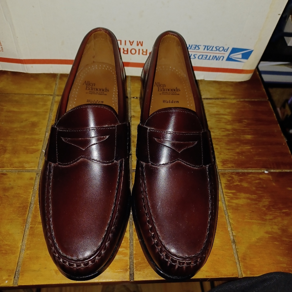 NEW Allen Edmonds Black Polished Leather Walden Penny Loafers USA Mens 10 B